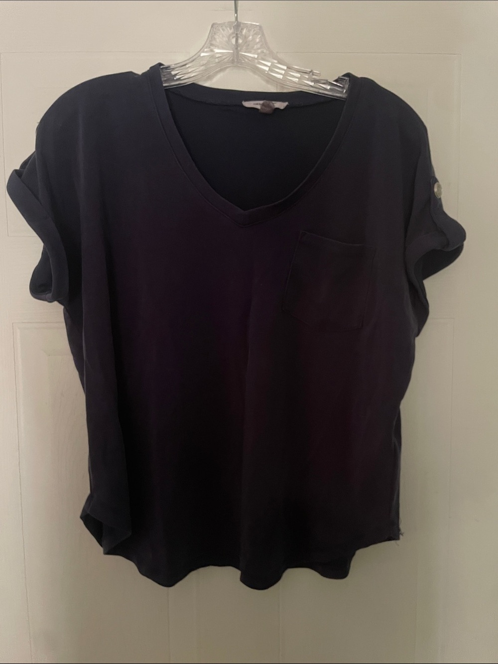 Cable&Gauge Studio Women's V-Neck Pocket Tee in Blue.